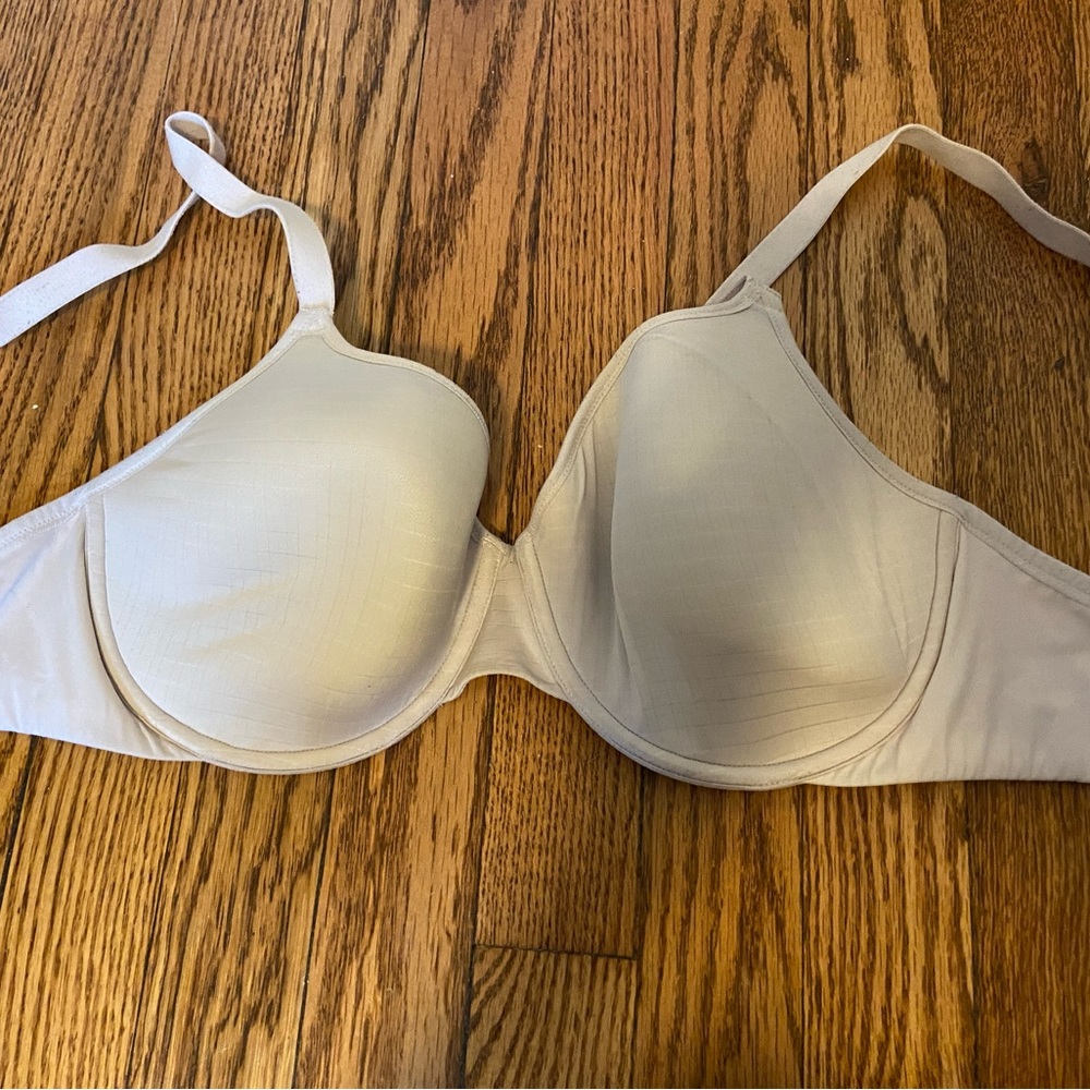Warner's Cream T-Shirt Bra with Molded Cups